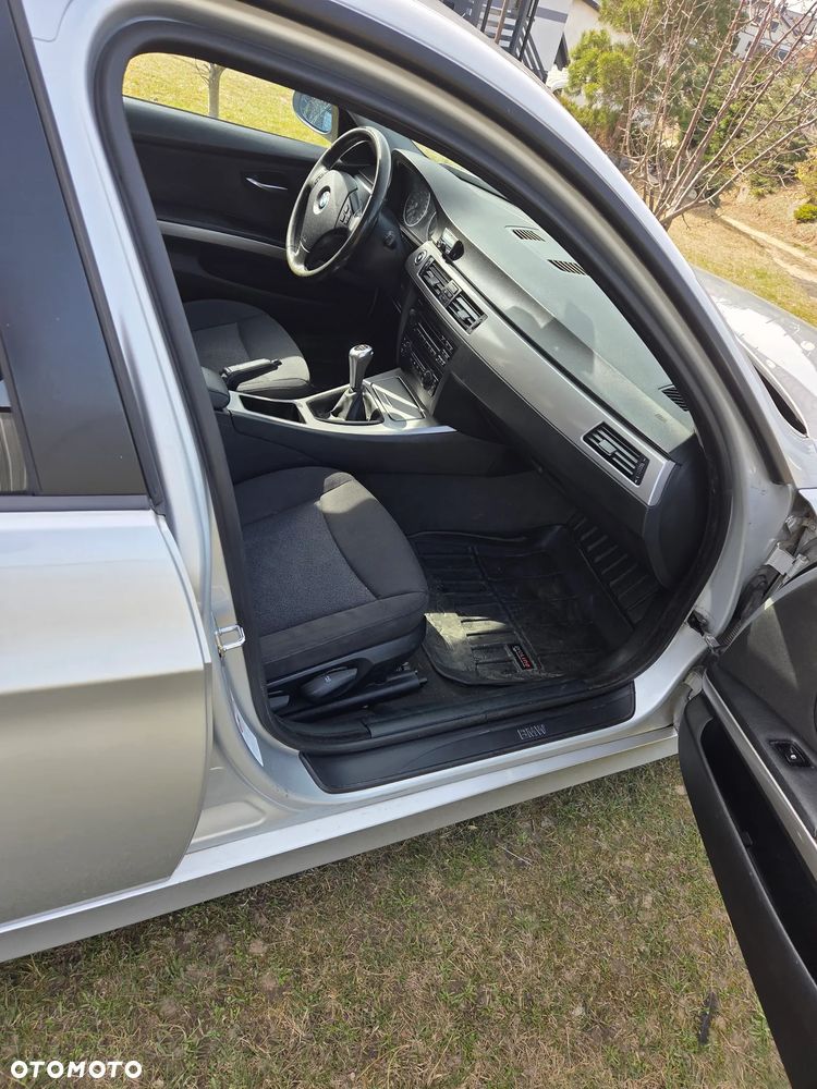 BMW Seria 3 320d - 12