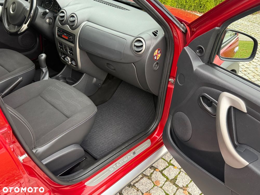 Dacia Sandero Stepway 1.6 - 18