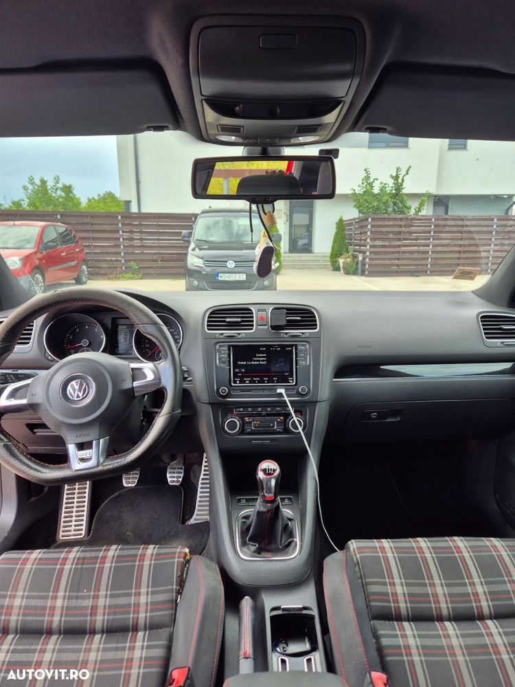 Volkswagen Golf - 5