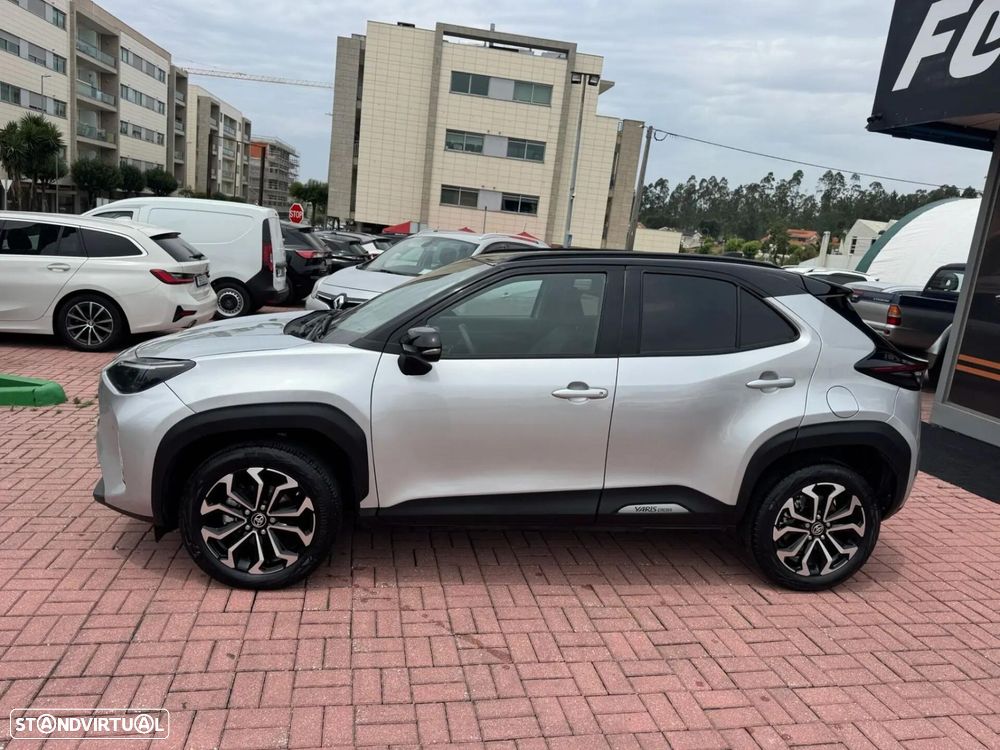 Toyota Yaris Cross 1.5 HDF Comfort Plus AWD - 4