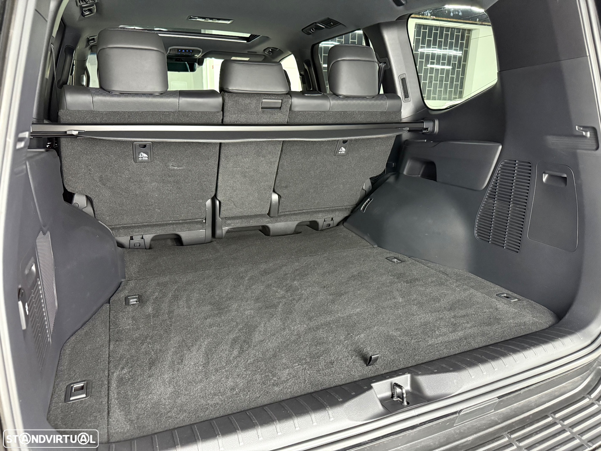 Toyota Land Cruiser - 28