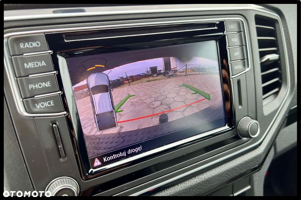 Volkswagen Amarok - 25