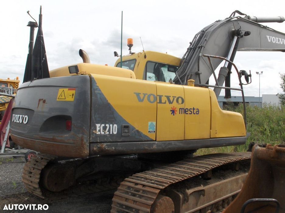 Dezmembrare utilaj de constructii VOLVO EC 210 - 1