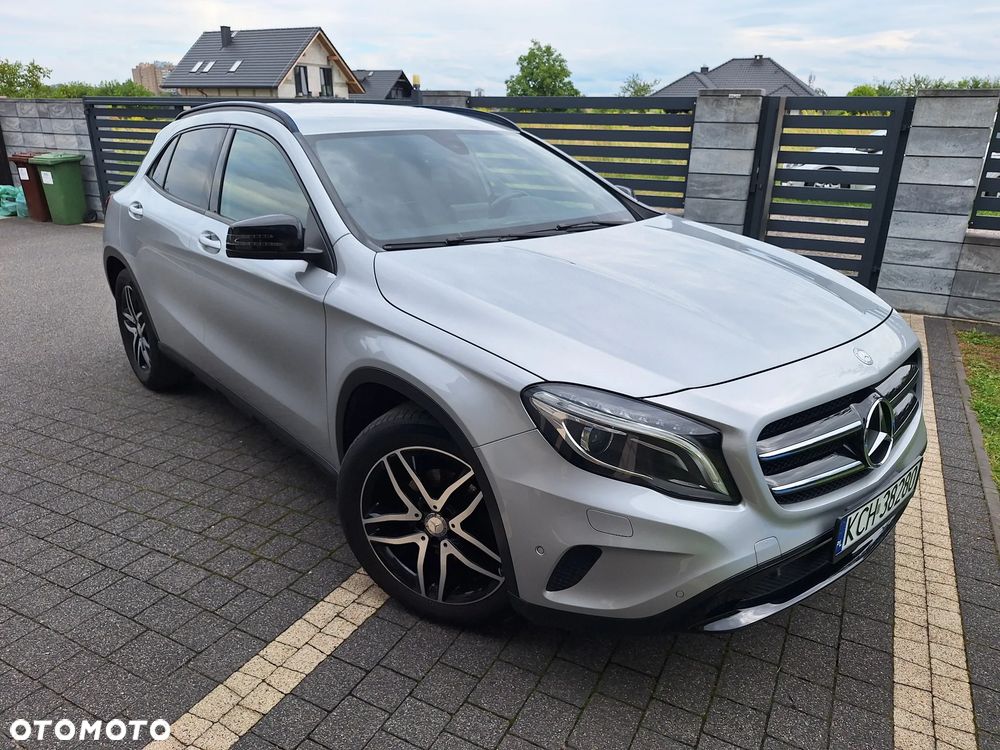 Mercedes-Benz GLA 200 d - 33