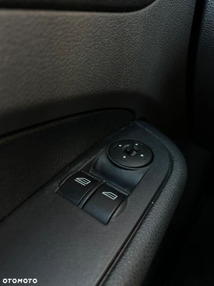 Ford Focus 1.8 Trend - 27