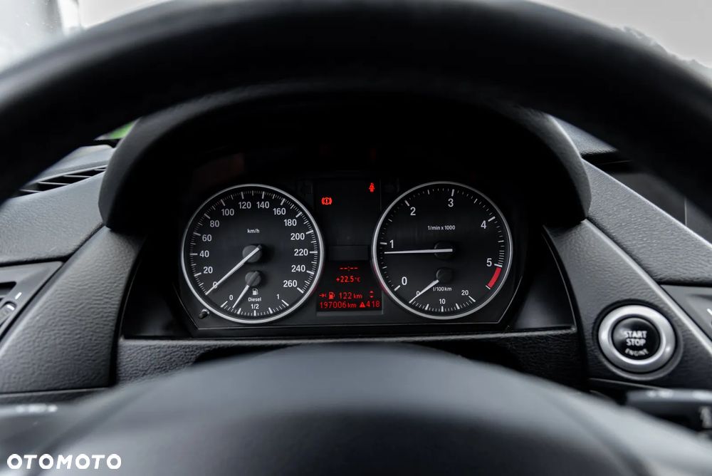 BMW X1 sDrive18d - 27