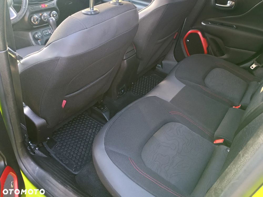 Jeep Renegade - 15