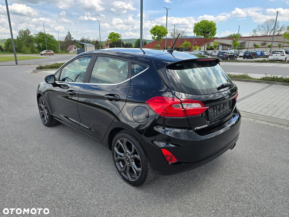 Ford Fiesta 1.1 S&S TITANIUM - 23