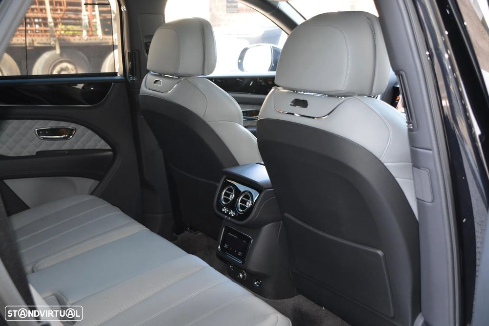Bentley Bentayga Hybrid - 57