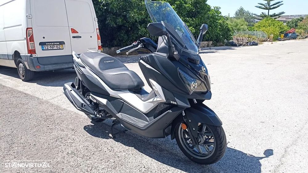 Sym Cruisym 300 - 3