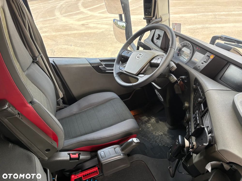 Volvo FH 500 6x2 BDF / 456 tyś km / rama do zabudowy - 24