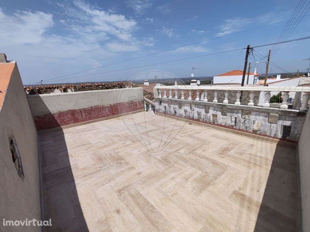 Moradia T1 para venda - Grande imagem: 4/17