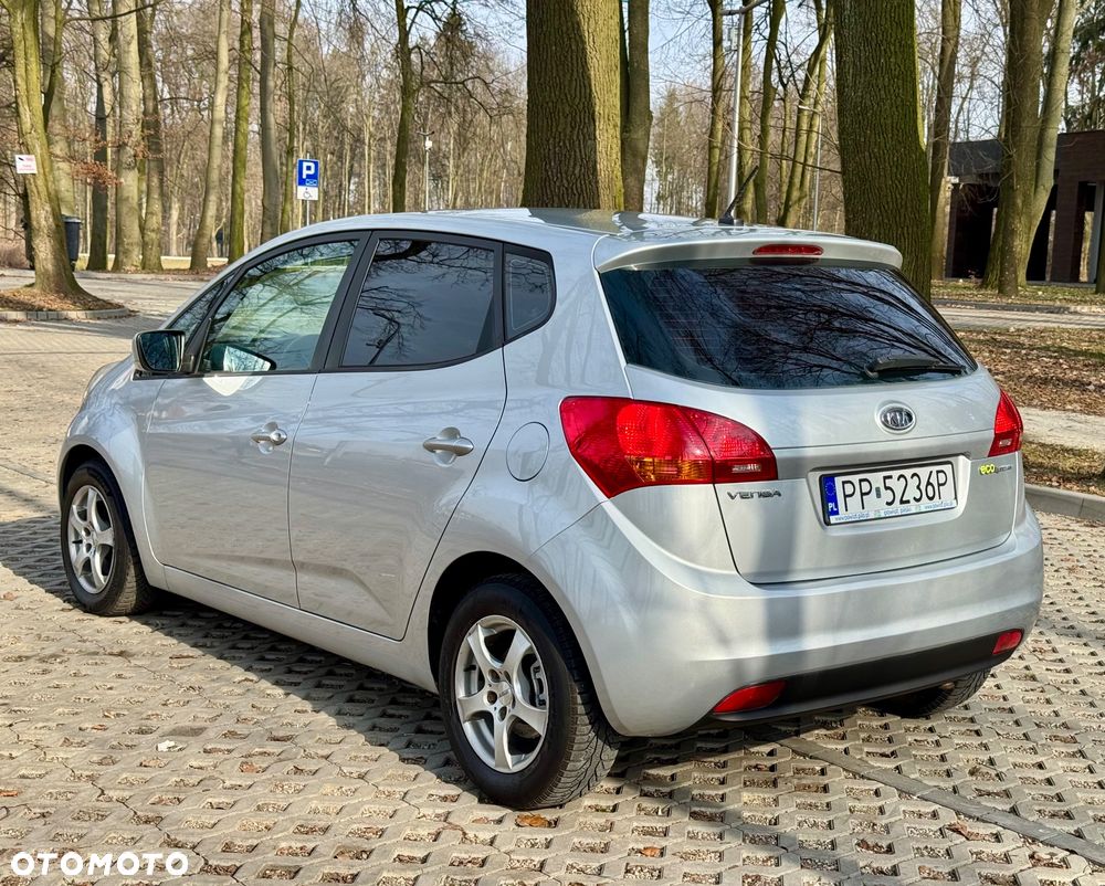 Kia Venga 1.4 CRDi 90 Business Line - 3