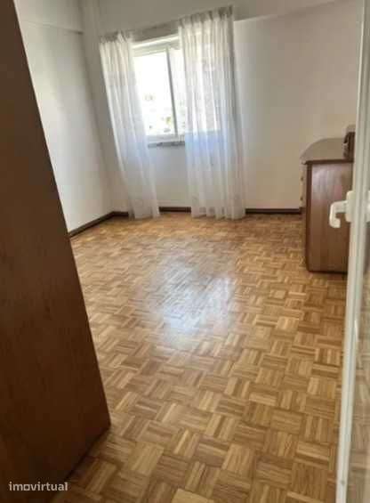 Apartamento venda perto Praça Paiva Couceiro Lisboa - Grande imagem: 3/8