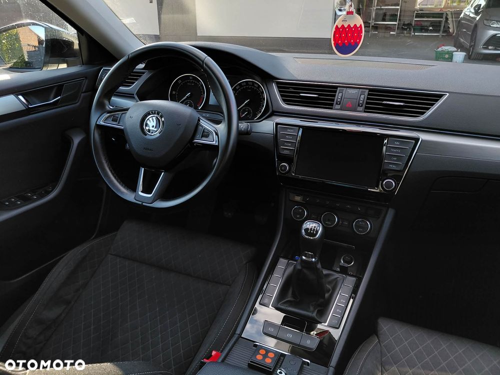 Skoda Superb 1.6 TDI GreenLine - 8