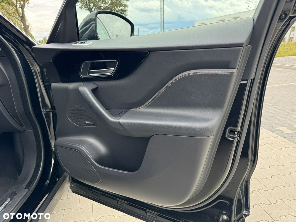 Jaguar F-Pace 2.0 i4D AWD Prestige - 33