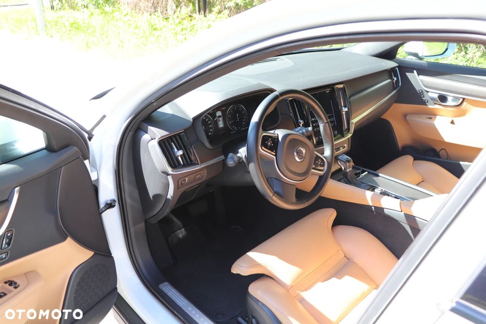 Volvo V90 Cross Country T5 Geartronic Momentum Pro - 21