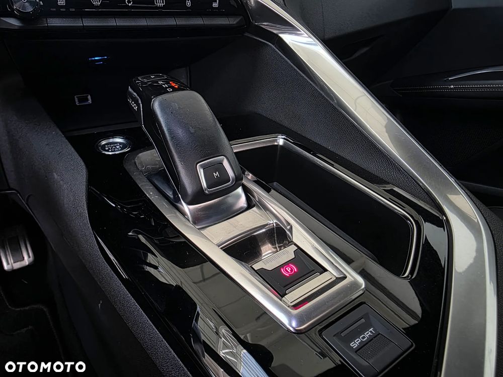 Peugeot 3008 1.5 BlueHDi Allure S&S EAT8 - 31