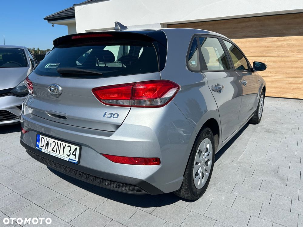 Hyundai i30 1.5 DPI Classic + - 4