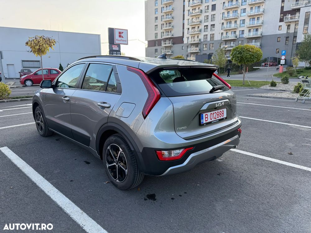 Kia Niro 1.6 GDI HEV 2WD OPF Aut. Edition 7 - 6