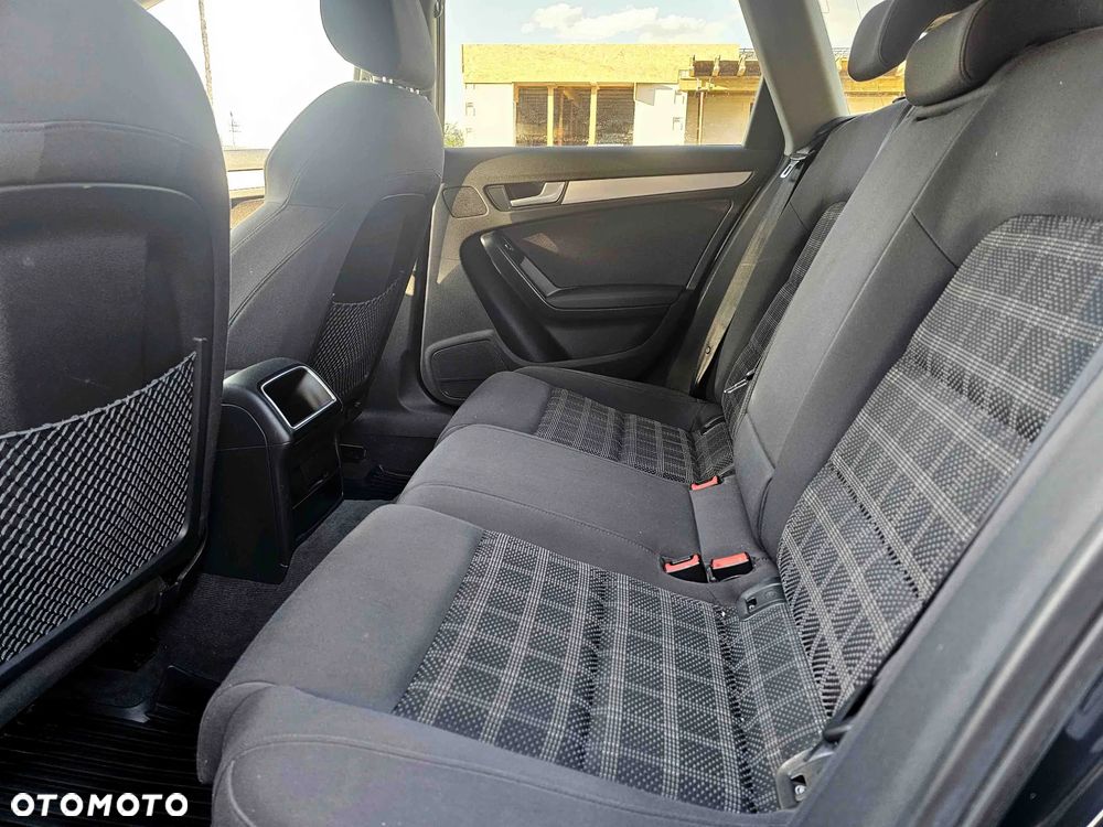 Audi A4 Avant 2.0 TDI DPF quattro Attraction - 16