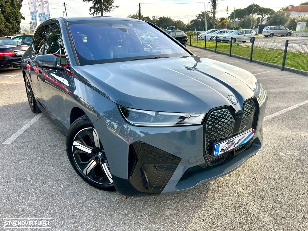 BMW iX xDrive 40 Pack Desportivo - 8