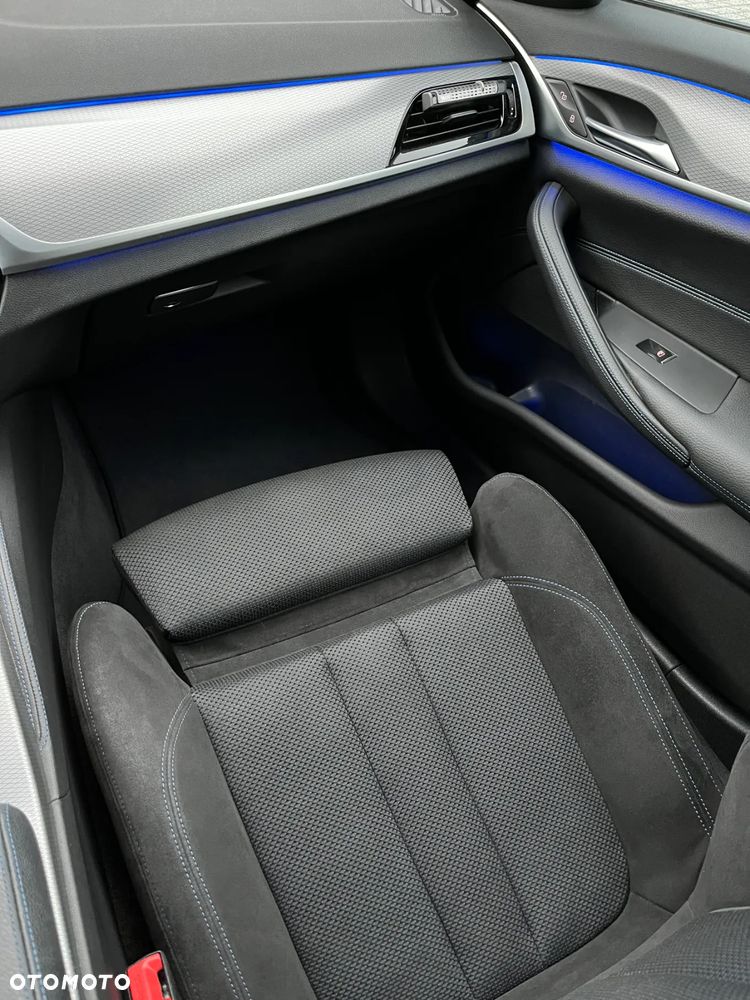 BMW Seria 5 530i GPF xDrive M Sport sport - 26