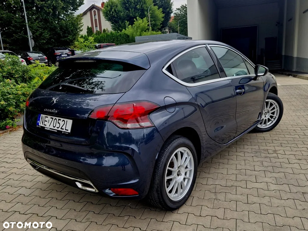 Citroën DS4 1.6 e-HDi SoChic MCP - 3