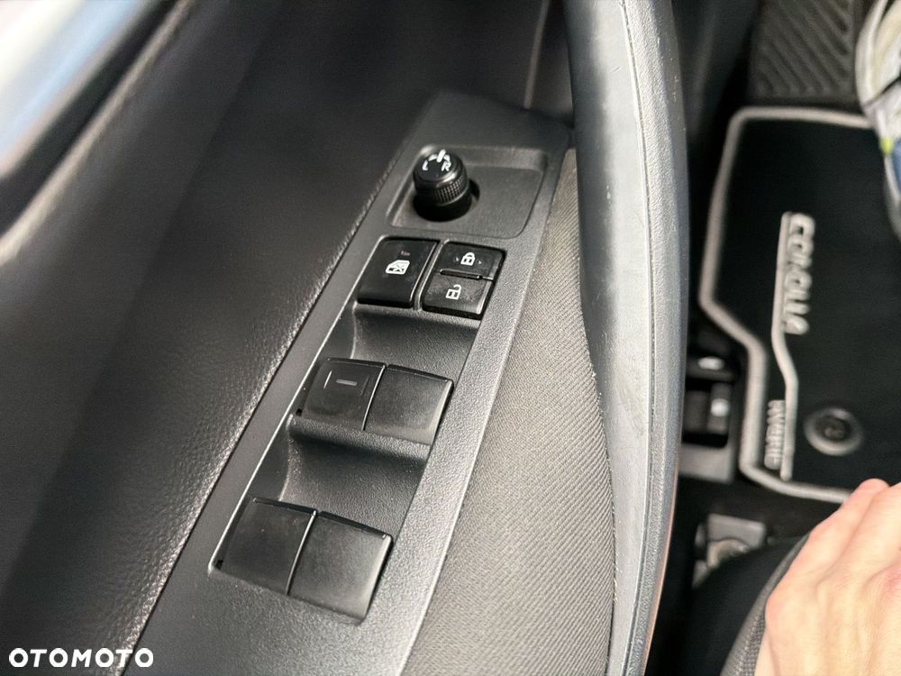 Toyota Corolla 1.5 Active - 12