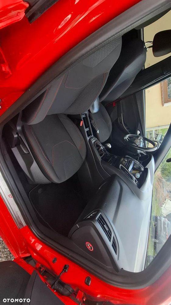 Ford Focus 1.5 EcoBoost STart-Stopp-System ST-LINE - 29