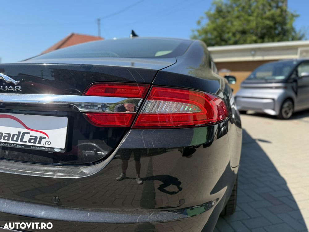 Jaguar XF - 24