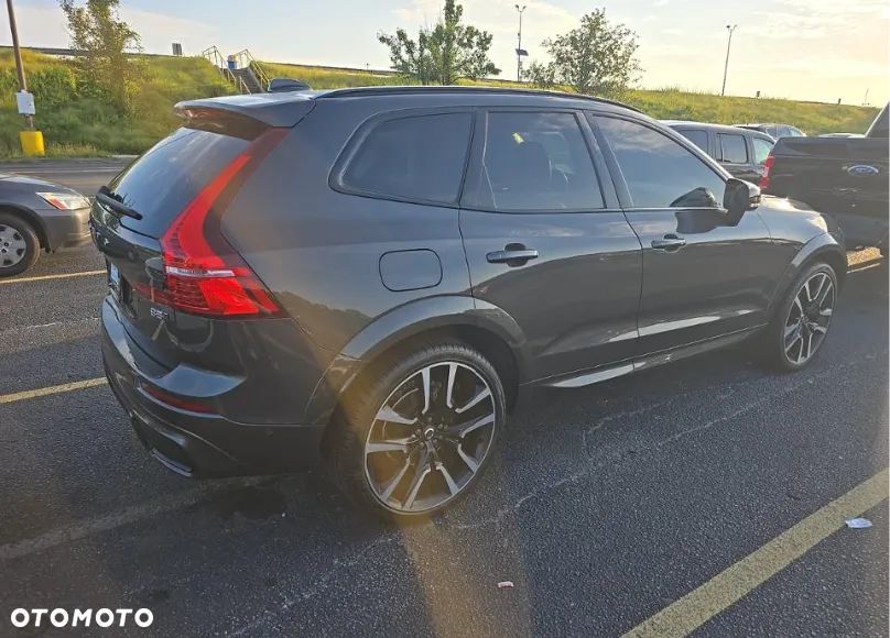 Volvo XC 60 B5 B AWD Ultimate Dark - 4