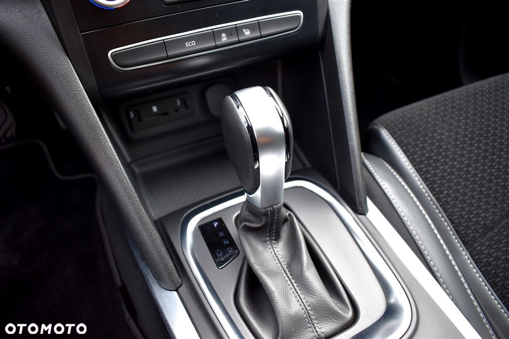 Renault Megane ENERGY TCe 130 EDC BOSE EDITION - 31