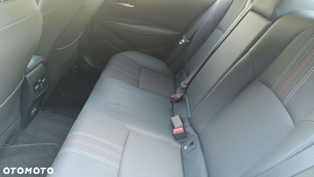 Toyota Corolla 1.8 Hybrid GR Sport Dynamic - 13