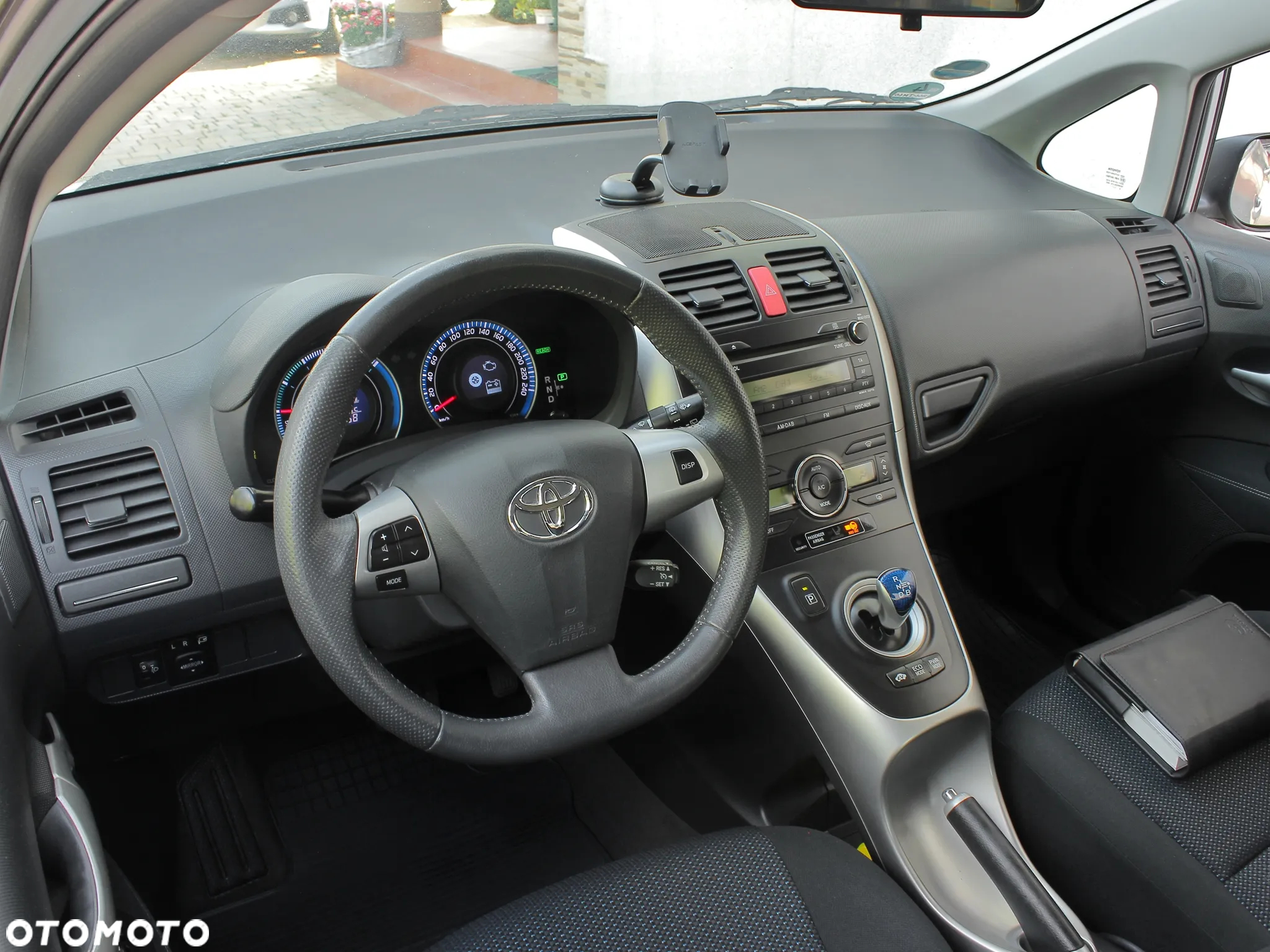 Toyota Auris 1.8 Hybrid Life - 17
