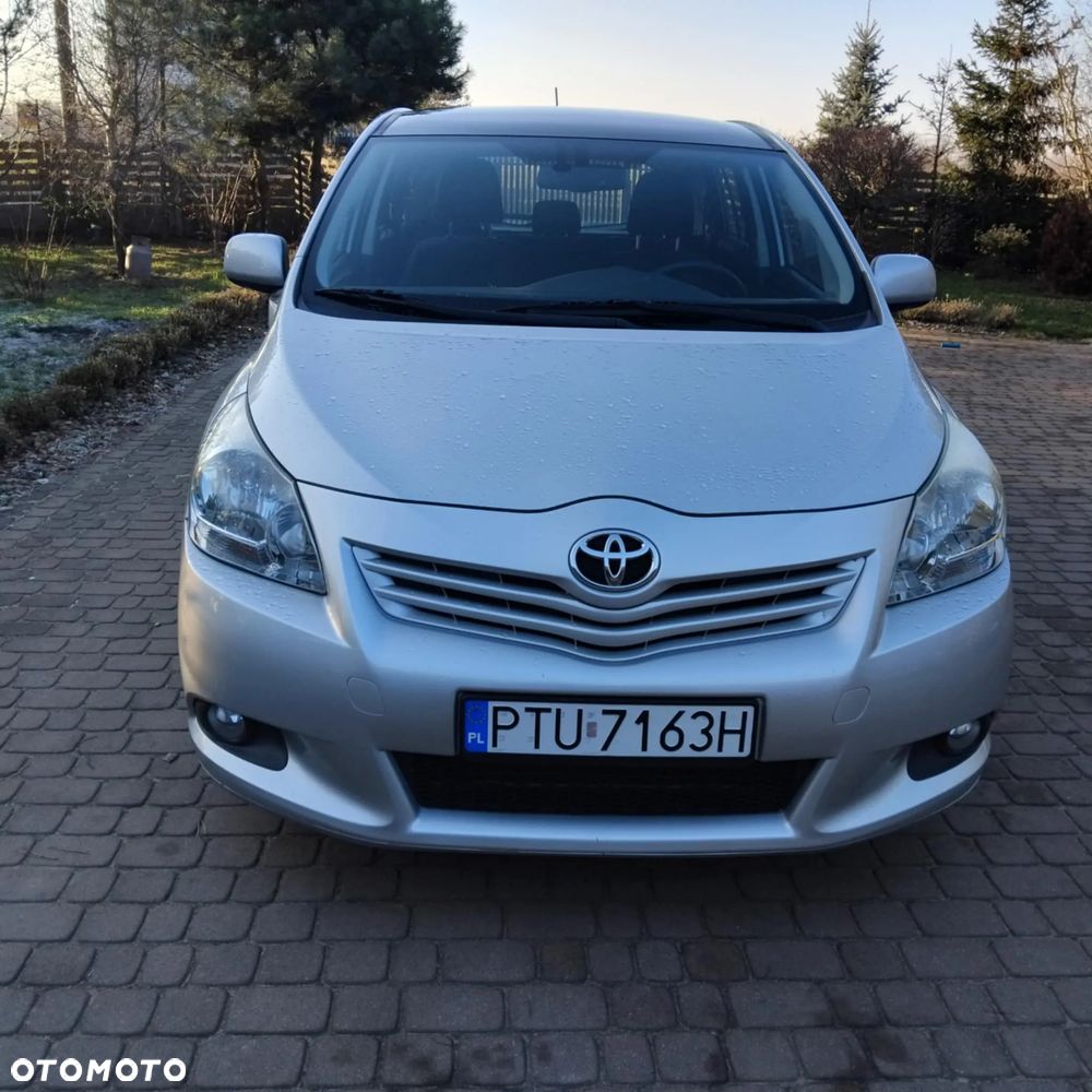 Toyota Verso 2.0 D-4D - 2