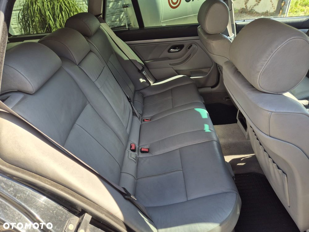 BMW Seria 5 - 10