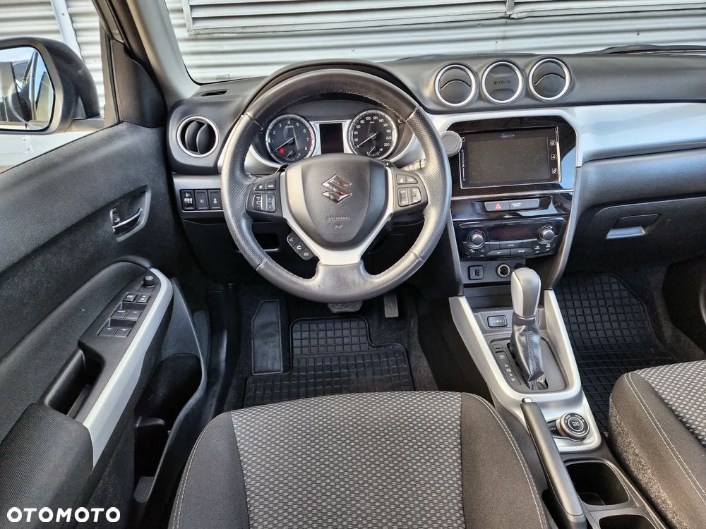 Suzuki Vitara 1.6 Premium 4WD - 23
