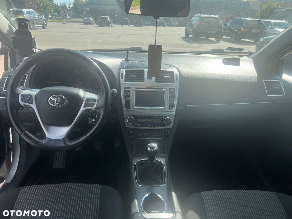 Toyota Avensis 1.6 Active - 5