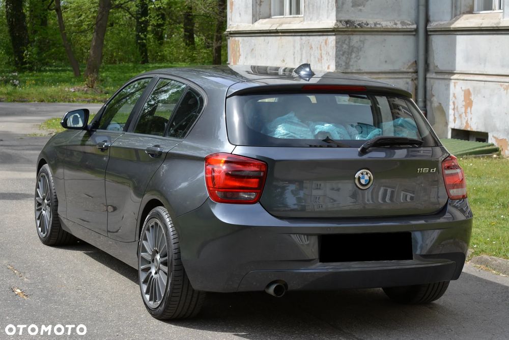 BMW Seria 1 - 23