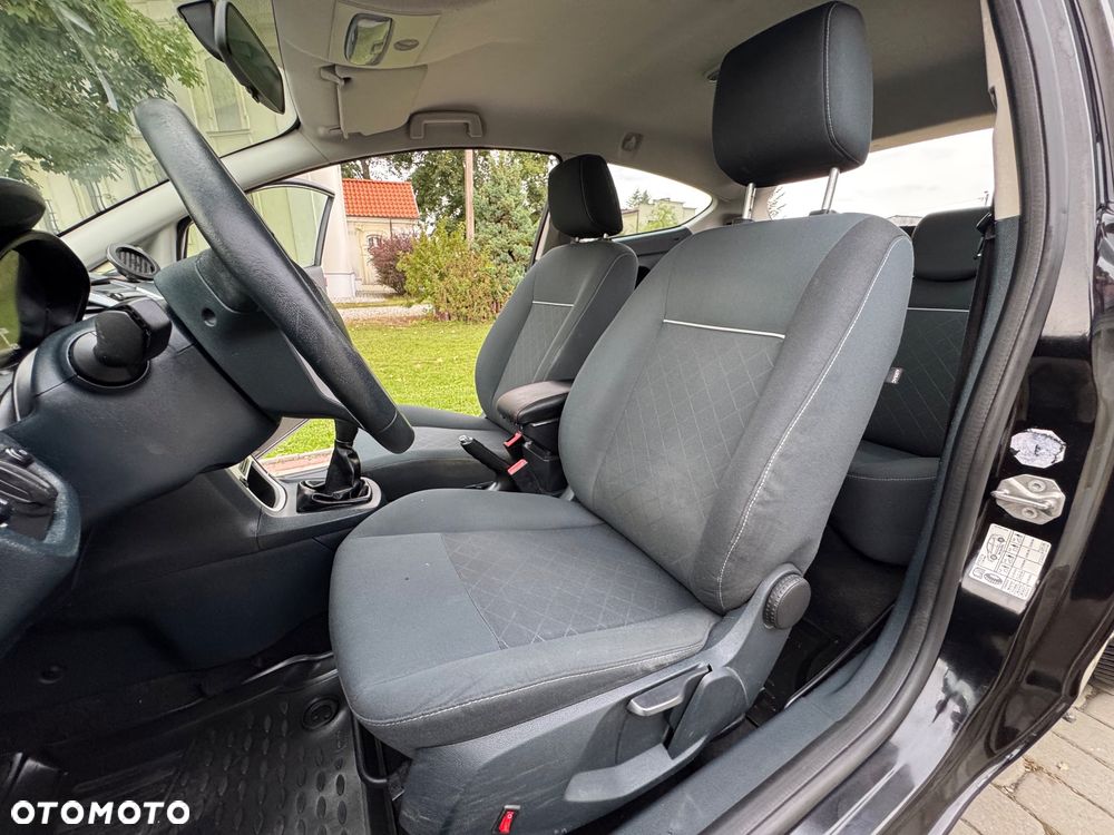 Ford Fiesta - 22