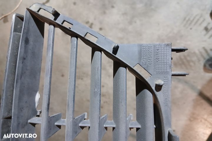 Grila bara fata centru 13120833 464549018 13120833 464549018 Opel Cor - 4