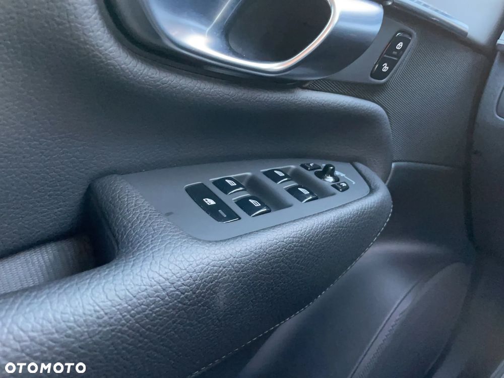 Volvo XC 90 B5 B AWD Inscription - 27