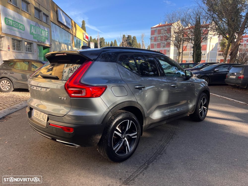 Volvo XC 40 1.5 T3 R-Design Tech Edition - 1