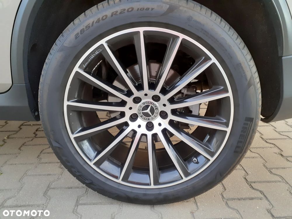 Mercedes-Benz GLC 200 4Matic 9G-TRONIC AMG Line Plus - 14