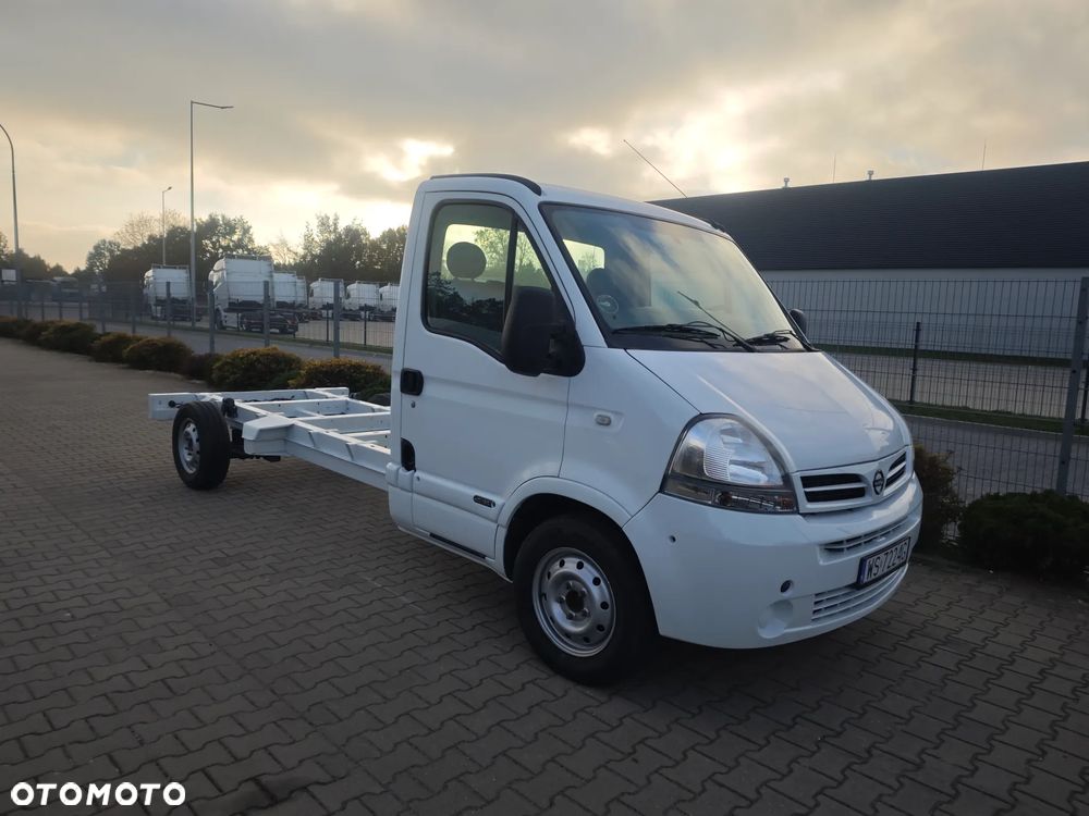 Nissan INTERSTAR - 9