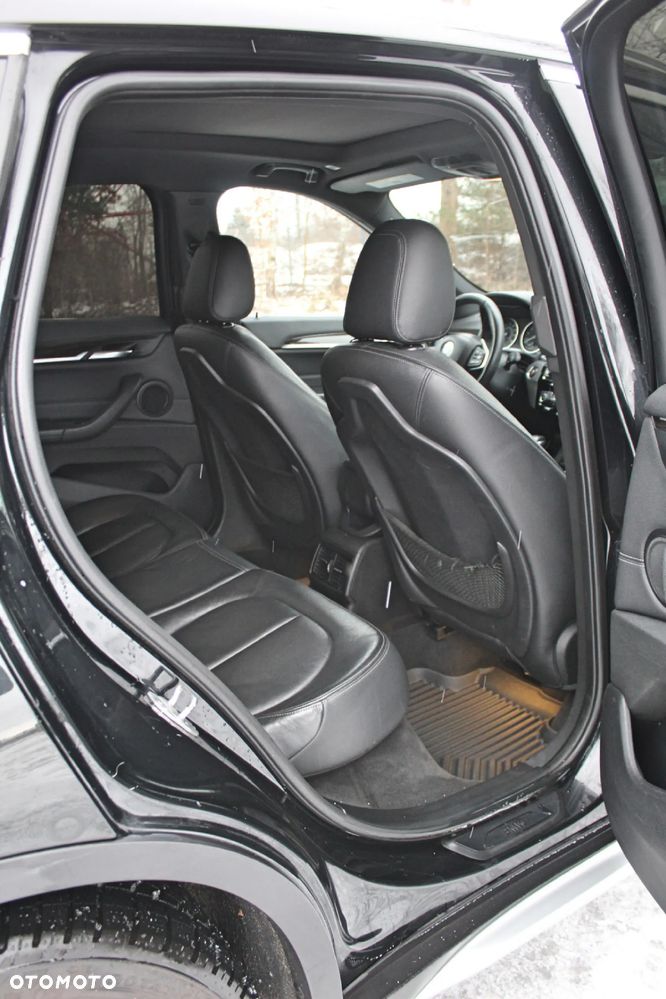 BMW X1 xDrive25i xLine - 15