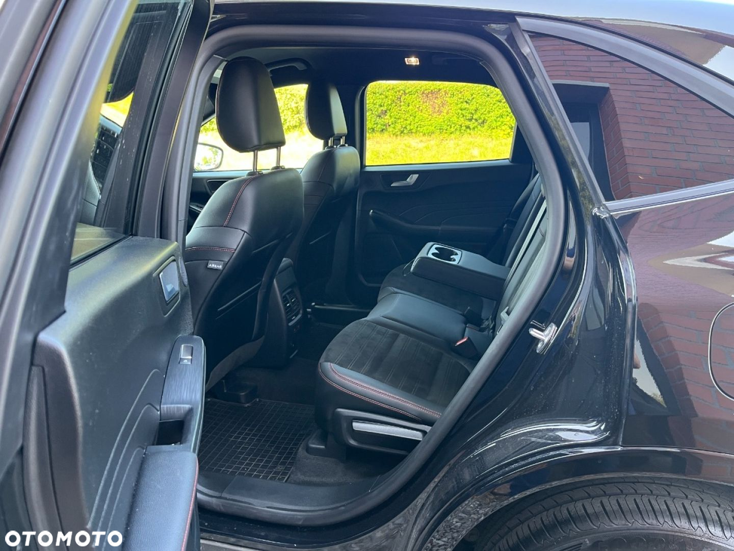 Ford Kuga 2.5 Duratec PHEV ST-LINE - 28