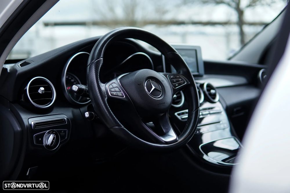 Mercedes-Benz C 300 BlueTEC Hybrid Avantgarde + - 32