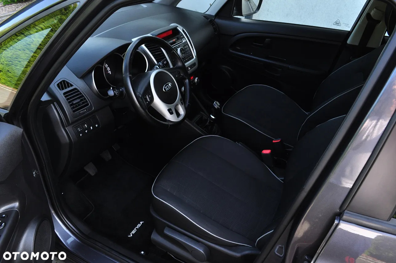 Kia Venga - 5